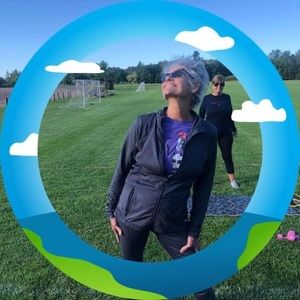 Meet your Posher, Laurie